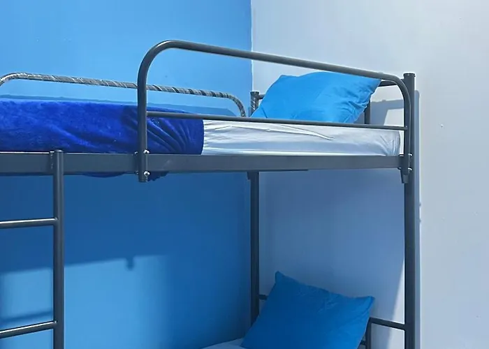 A In Santorini House Near Airport Bali ホームステイ クタ